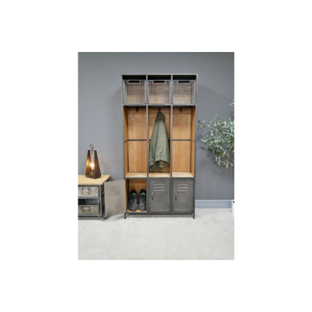 Vestiaire avec casiers et corbeilles...