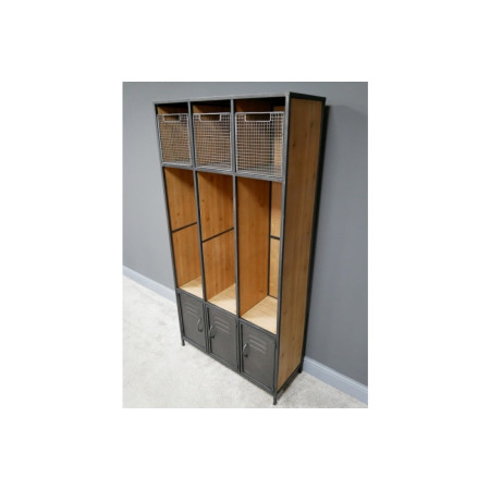 Vestiaire avec casiers et corbeilles...