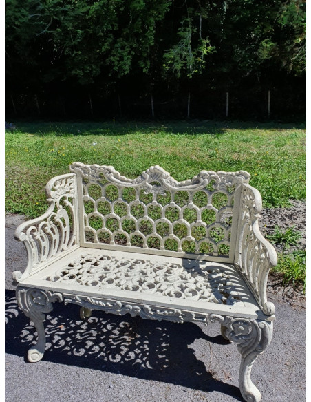 Banc de jardin en fonte blanc vieilli effet rouillé