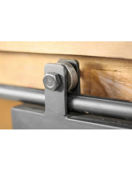 Grand vaisselier industriel avec portes coulissantes en teck et métal Blackburn