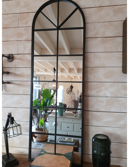 Miroir fenêtre en métal noir 165 cm
