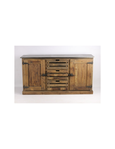 Buffet industriel avec cagettes