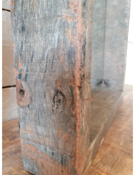 Miroir en bois rustique avec encadrement large