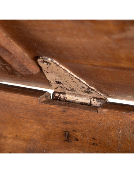 Coffre en teck style ancien