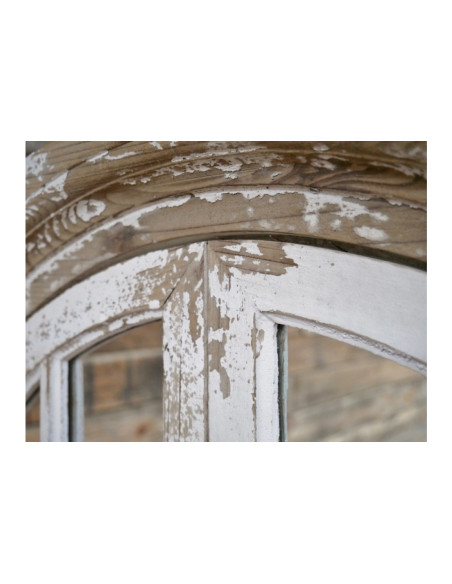 Miroir fenêtre chapeau de gendarme