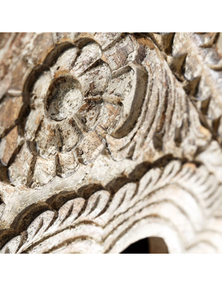 Bibliothèque sculptée avec patine antique