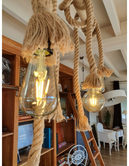 Lustre en bois et corde de chanvre