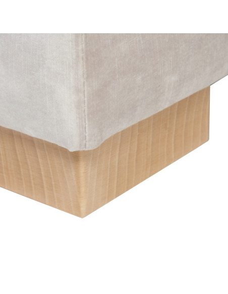 Méridienne avec détails cloutés