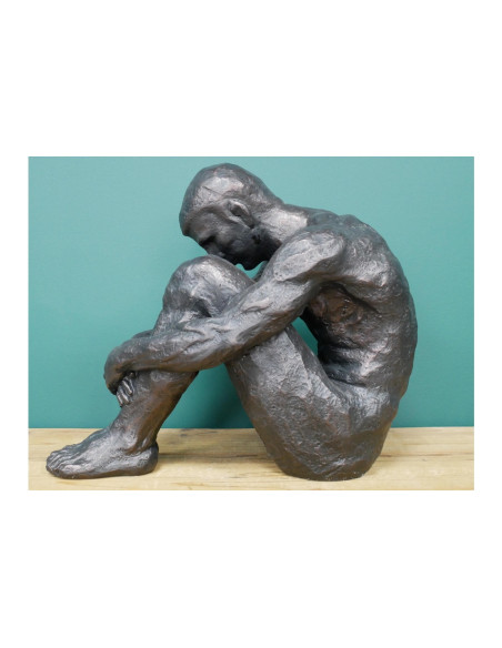 Statue homme assis en résine 40 cm