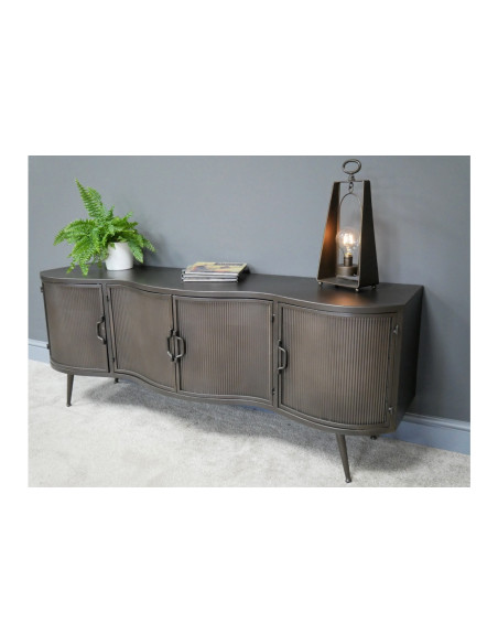 Buffet bas rétro métallique avec portes ondulées