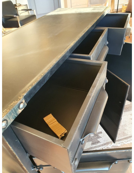 Buffet de style Industriel en métal