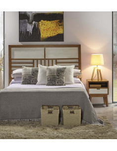 Table de chevet de style...