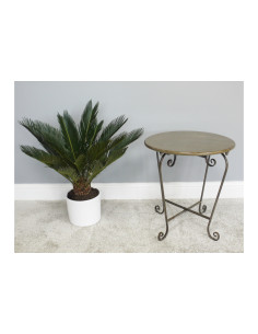 Petite table en métal...