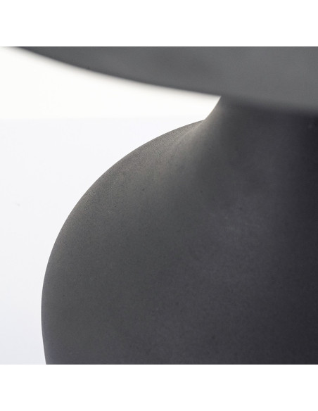 Table d'appoint en forme de vase design