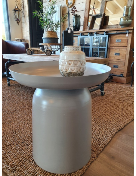 Table d'appoint en métal design Bodie