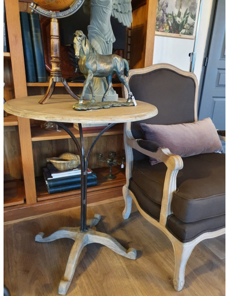 Table guéridon en chêne avec pied métal