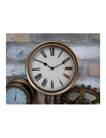 Horloge en métal avec engrenage