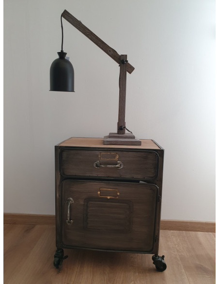 Lampe à poser en bois patiné et métal