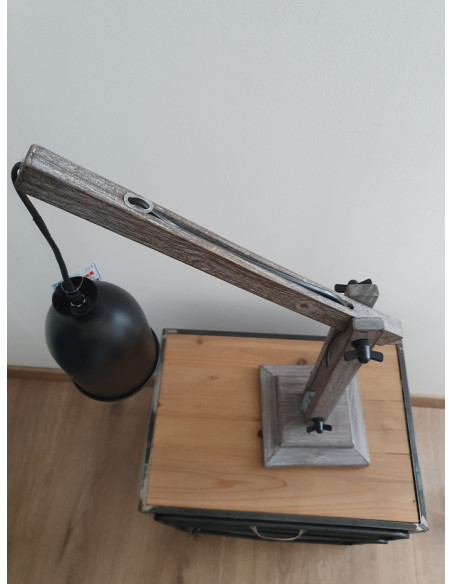 Lampe à poser en bois patiné et métal