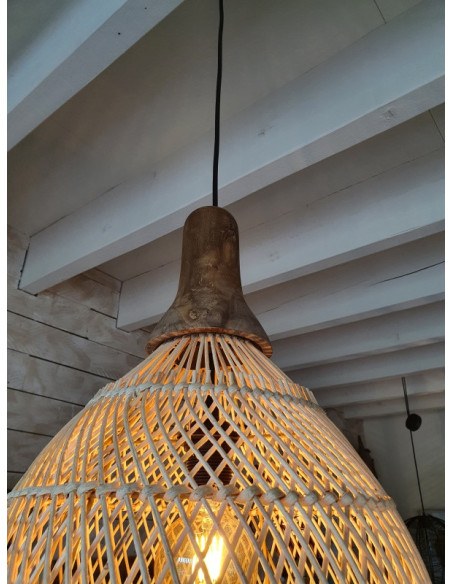 Suspension en rotin et bois forme ovale