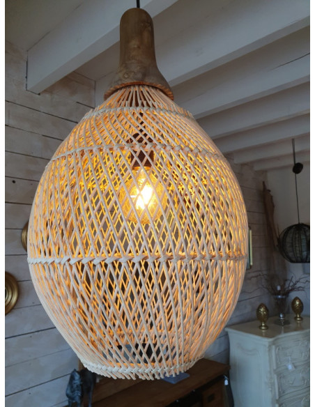 Suspension en rotin et bois forme ovale