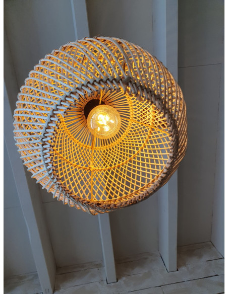 Suspension en rotin et bois forme ovale
