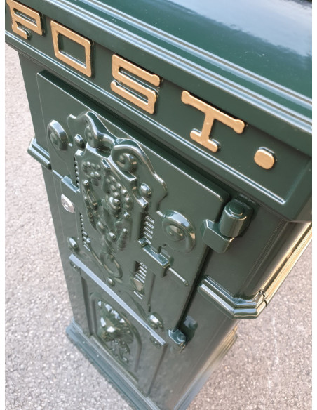 Boîte aux lettres anglaise sur colonne en fonte d'aluminium