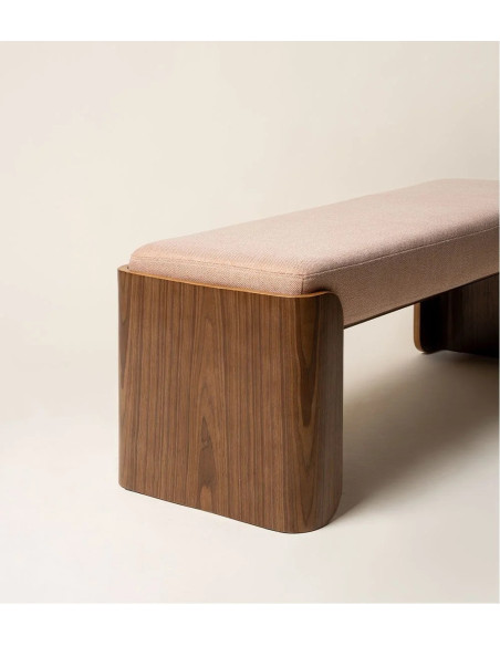 Banquette moderne en tissu rembourrée