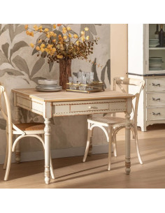 Table de cuisine carrée...