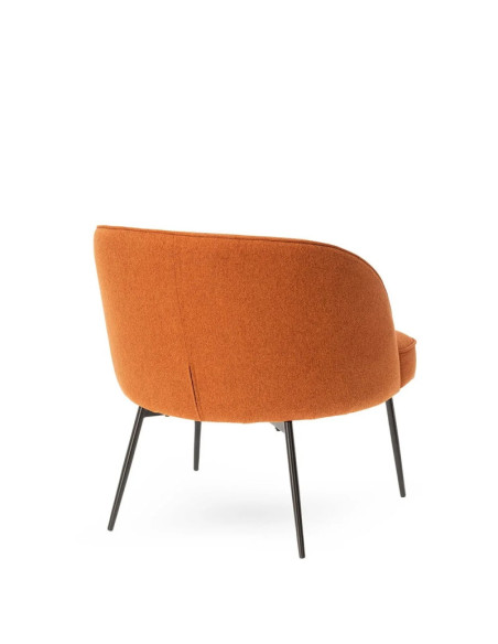 Fauteuil bas au dossier arrondi