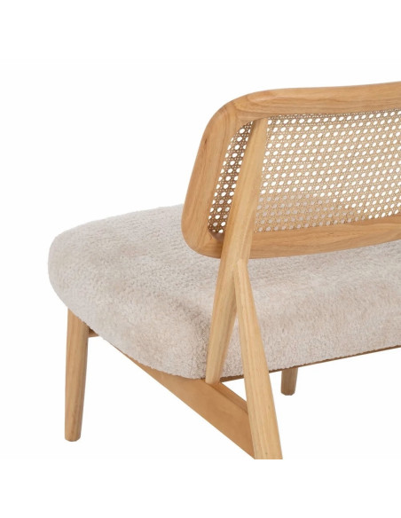 Fauteuil bas en bois clair assise tissu bouclette