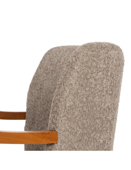 Fauteuil lounge en bois teinté d'hévéa et tissu bouclette