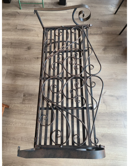 Banc de jardin en métal oxydé style vieilli