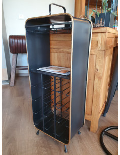 Rack à bouteilles et verres...