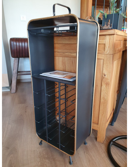 Rack à bouteilles et verres en métal avec poignée