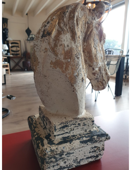 Statue tête de cheval patine antique