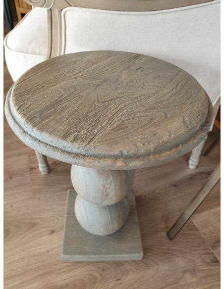 Table d'appoint pied rond en manguier patiné
