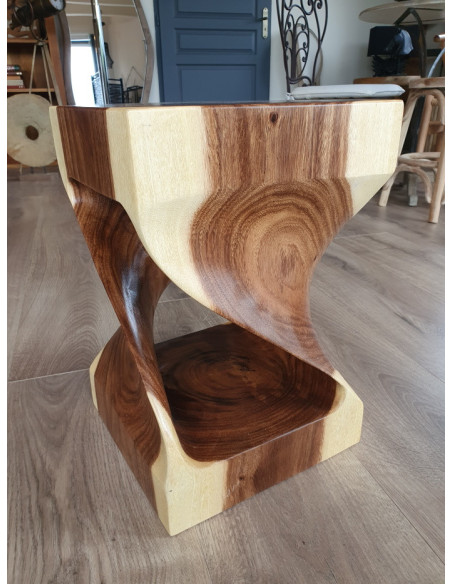 Bout de canapé carré en bois de suar naturel