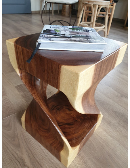 Bout de canapé carré en bois de suar naturel