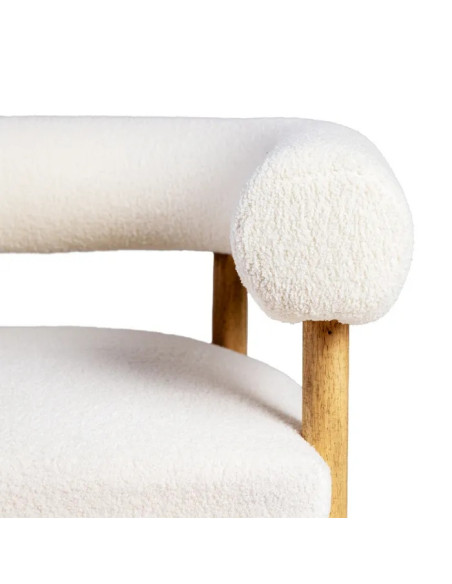 Fauteuil moderne en tissu moumoute et hévéa