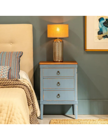 Table de chevet en bois patinée avec 3 tiroirs