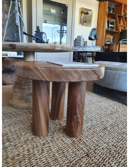Table basse ronde en bois massif de munggur teinté