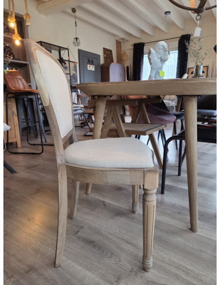 Chaise en chêne massif aspect lavé