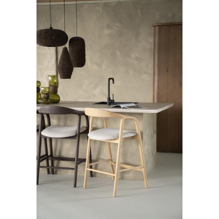 Chaise de bar scandinave en bois... Chaise de bar scandinave en bois...