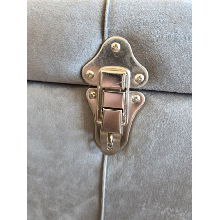 Banc coffre sur pieds métalliques Banc coffre sur pieds métalliques