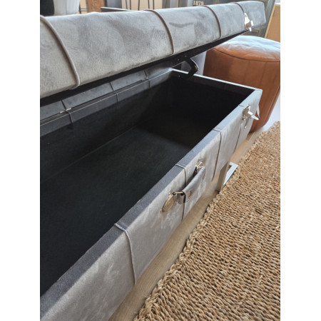 Banc coffre sur pieds métalliques Banc coffre sur pieds métalliques