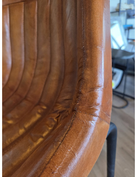 Tabouret de bar en cuir vintage avec pieds en métal