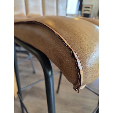 Tabouret de bar en cuir vieilli...