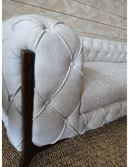 Canapé beige 3 places capitonné 235 cm