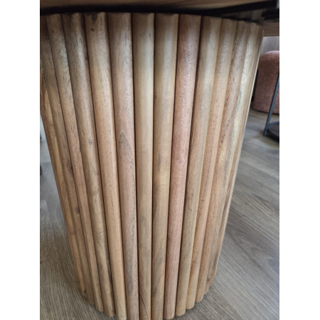 Table de salon en acacia avec pied... Table de salon en acacia avec pied...